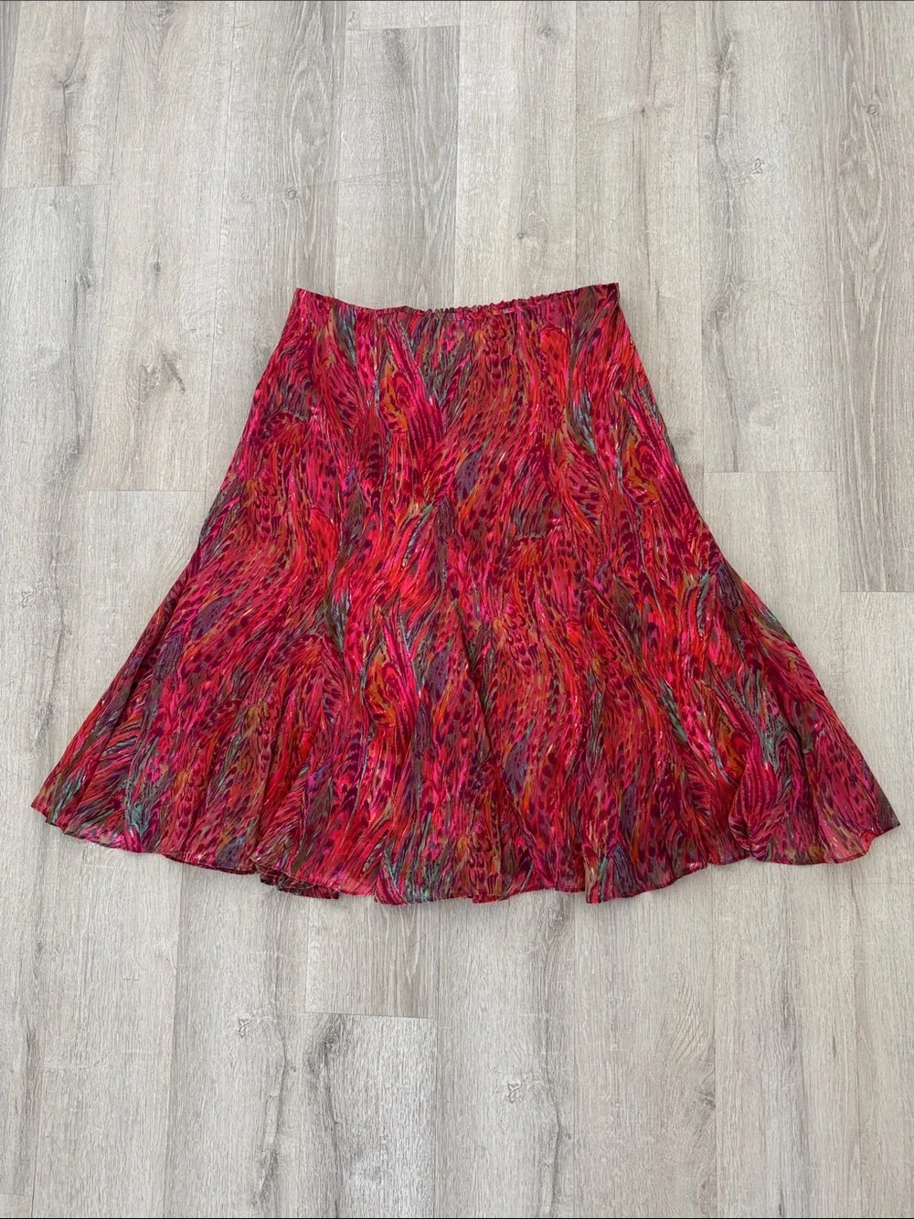 Chicos Silk Skirt Women’s XL 3 Midi Length Abstract Lined Red Elastic Waist
